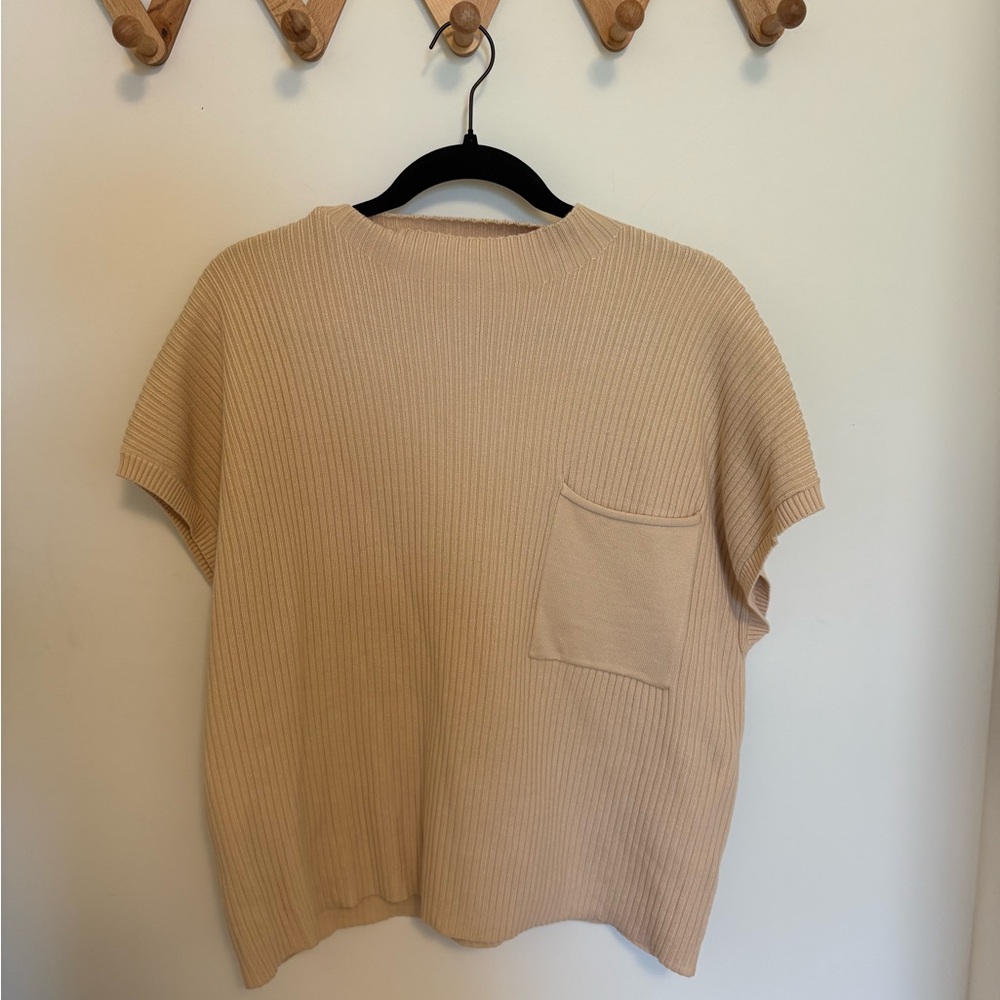 Cream Short Sleeve Sweater with Pocket